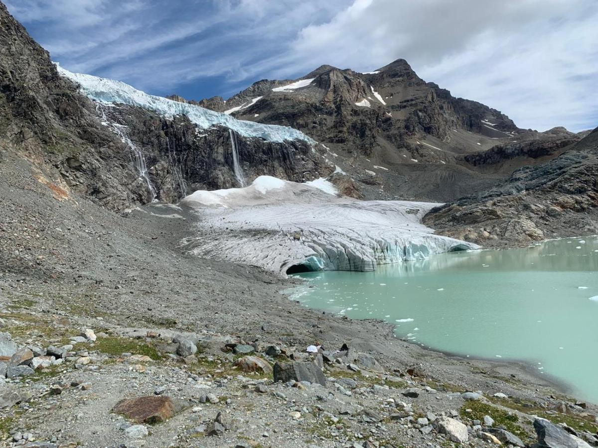 Hotel Moizi Chiesa in Valmalenco Bagian luar foto